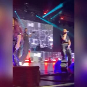 Cheryl 'Coko' Gamble Instagram - Me & the kid @jayyemichael 😜 #motherandson #summerblockpartytour