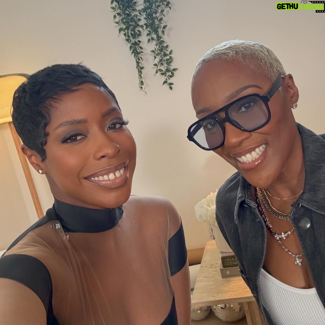 Cheryl 'Coko' Gamble Instagram - This was one of the best interviews of the year for me. @jeneenaylor is someone I have been following for years!! I was so nervous & I tried not to fan out. 😂 Her fashion sense is top notch baby!! Y’all be sure to tune in!!!❤️ Friday December 15th at 7pm. 💫