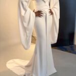 Cheryl 'Coko' Gamble Instagram - Angel in disguise 😇🤍 #queensofrnbtour #swv #Coko