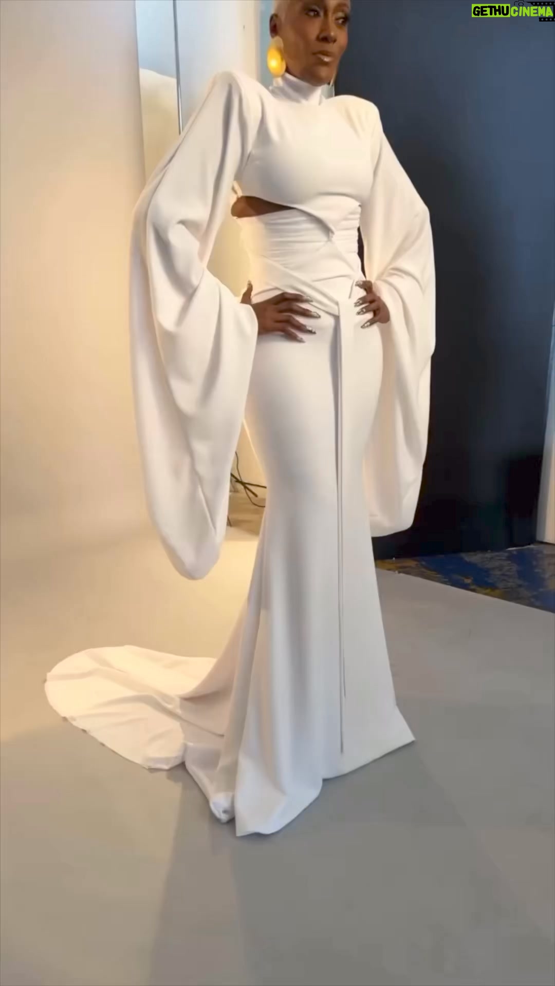 Cheryl 'Coko' Gamble - 17.3K Likes - Angel in disguise 😇🤍 #queensofrnbtour #swv #Coko