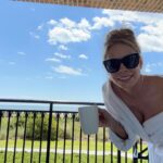 Cheryl Hines Instagram - Wishing I was still back in South Carolina enjoying the scenery 🩵🩵🩵 Is summer really over? #summer #beach #bathrobe #southcarolina