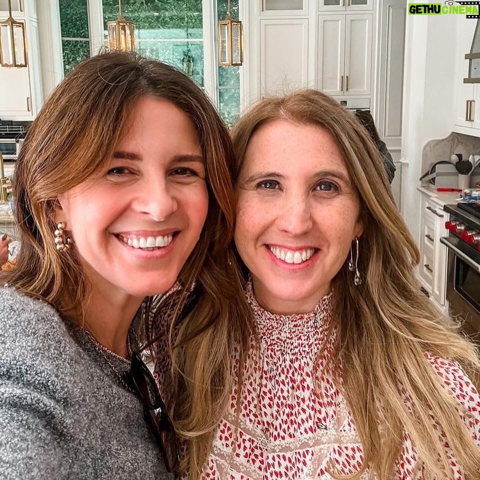 Cheryl Hines Instagram - This week we gathered an incredible group of women founders, leaders and entrepreneurs in my home to celebrate my dear friend @_cherylhines . Cheryl has a heart that sparkles 💖 and radiates such love. Her new collection @hinesandyoung is out for Valentines Day and it’s delicious. The best part of the day was the feeling of connection and support that pours out of women who support one another. There were tears, laughs and powerful insights shared. I love hosting these gatherings and look forward to the next one. It’s amazing what women can do when we hold space for one another and take care of our souls. ❤️❤️❤️ And the delicious food and decor was provided by my close friend @kosherculinarynights ❤️🙏 Thank you to our amazing photographer @ographr . I love you 😘