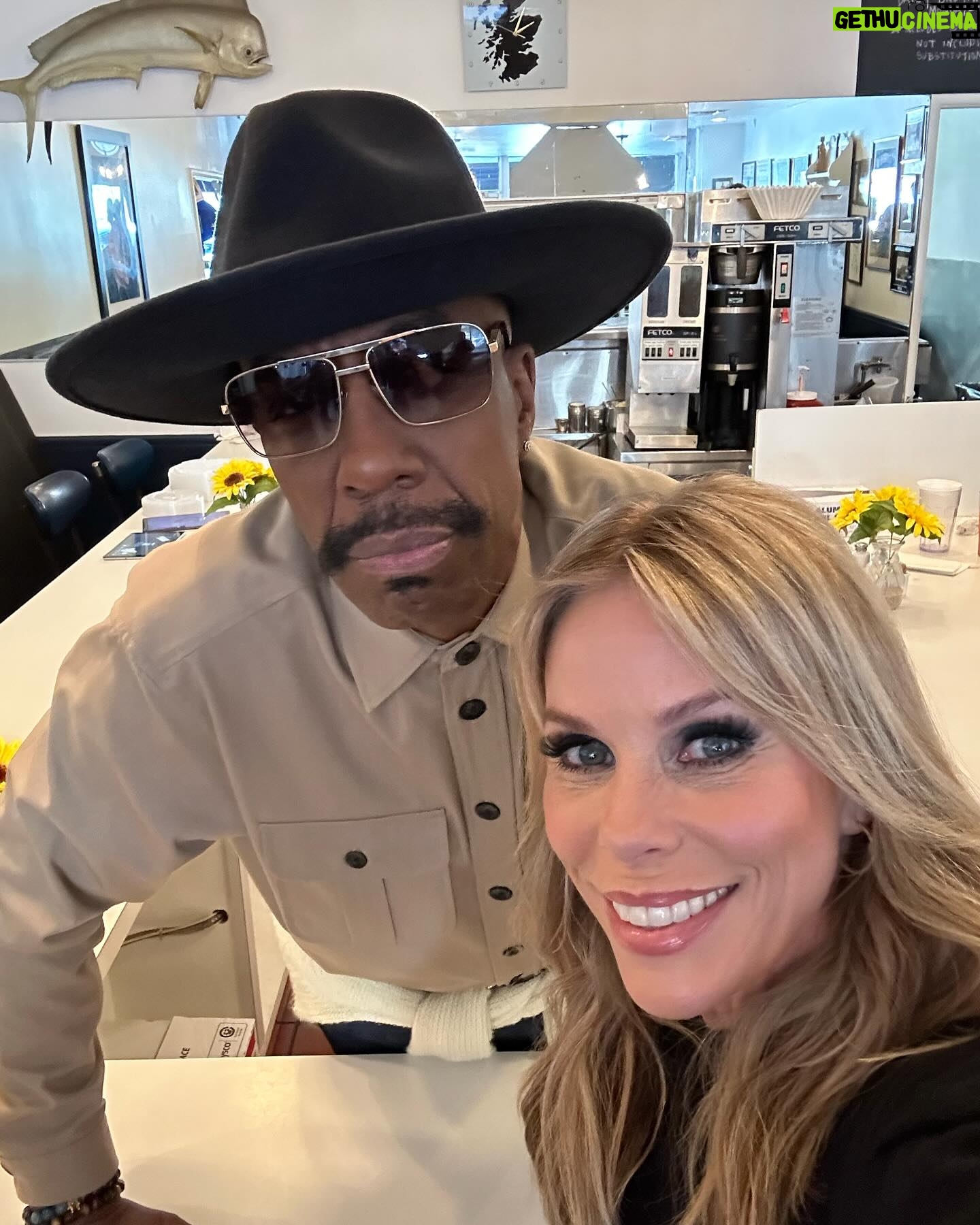 Cheryl Hines Instagram - Me & JB. Behind the scenes at the LA Times photo shoot for Curb Your Enthusiasm. The beginning of the end premieres on Feb 4th HBOMAX. #curbyourenthusiasm #jbsmoove #leon
