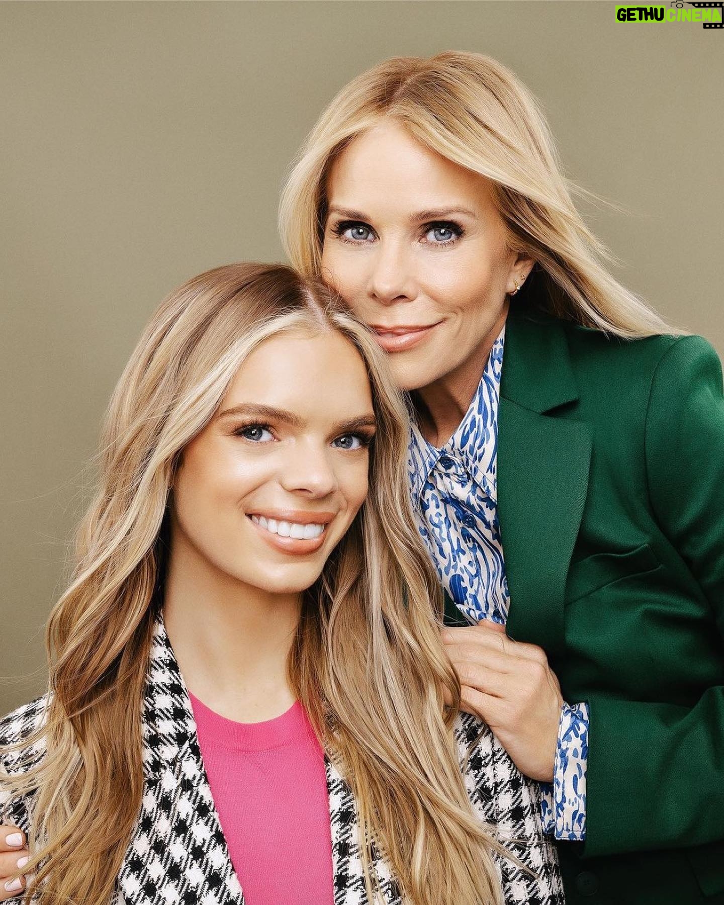 Cheryl Hines Instagram - I just had to repost this from Jaclyn! Thank you for being so talented!🤍🌸🤍🌸🤍 2023 flew by like ✈️ Early this year I produced and shot the launch imagery for @hinesandyoung , a new eco-conscious lifestyle brand from mother-daughter duo @_cherylhines and @catherineyyoung . We had a lovely, beachy day in Venice…inside during a monsoon. They were warm, gracious, patient, and an absolute pleasure to work with from prepro through post. We had a lot of ground to cover, so I brought my best team in to ensure we got all the website/PDP images, some still life, editorial portraits, and lifestyle shots all in a single day—while keeping the set calm, pleasant, and upbeat. We even sat down for lunch. High tens to all involved 🙌🏼 Creative Production: 🙋🏻♀️ Studio Photography: 🙋🏻♀️ Lighting & Grip: Thee @bnickleberry Digi Tech: Kim “no socials” Tran First Assist: @sofiaaavidal Lifestyle Photos: @stephaniebassos HMU: @shea.hardy of course Wardrobe: @angela.trivino Props & Product Styling: @shelbyekay Retouching (Portrait and product): @morgpalm.rt Retouching (PDP): @retouch_club
