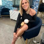 Cheryl Hines Instagram - Well, well, well. Look who's going to be on Watch What Happens Live tonight! Andy, Susie and talk all things Curb, gossip & Reality. 😳😊♥️ And Cat might just pop in to say hi ⭐️ (and a little something to make my legs looks good on the show🌸) #susieessman #curbyourenthusiasm #watchwhathappenslive #bts #andycohen