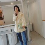 Cheryl Yang Instagram - 星期三～～小週末～～～ 我下班了！！ 帶著我的Citta包來去喝一杯 你們也是嗎😉😉 #明天又是新的上班日😂 #BottegaVeneta #Citta