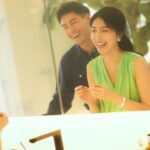 Cheryl Yang Instagram - 能好好拍戲嗎😝 Hello～這句話怎麼會是楊先生口中說出來？ 跟這兩位一起工作真的不會累耶（累也是笑累～🤣🤣🤣 #別再留下 #快去看MV #ELLA好會唱