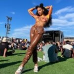 Cheslie Kryst Instagram - Festival things. Life is so much better when your pants have FOUR pockets . . . . #governorsball #govballnyc #festival #festivalfashion #festivaloutfit
