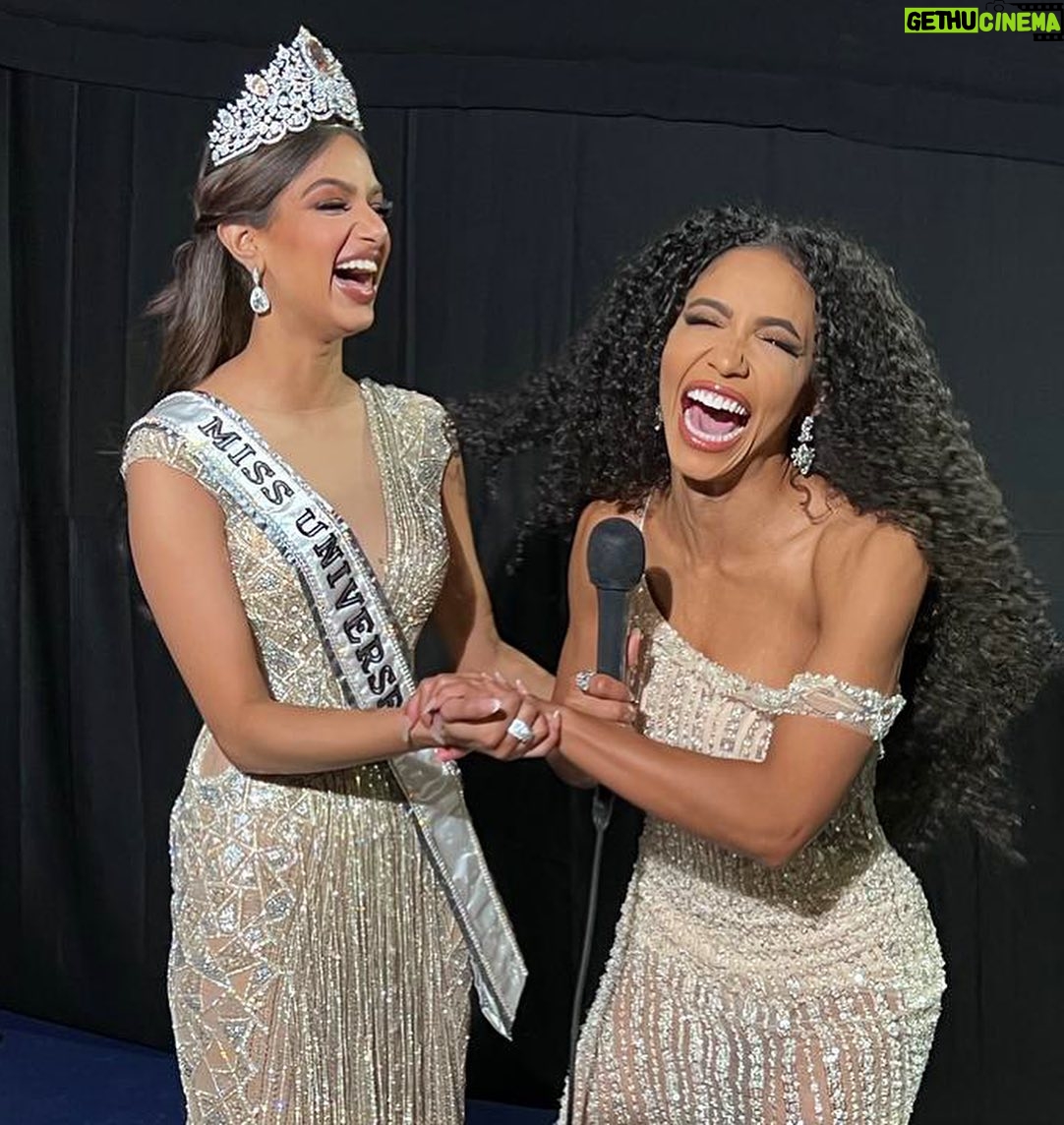 Cheslie Kryst - 89.2K Likes - CONGRATULATIONS to the new Miss Universe @harnaazsandhu_03 of India!!!! I interviewed our new queen backstage for @extratv mere minutes after she was crowned and even in the hectic rush of getting makeup touch ups and adjusting her crown, she was poised and personable. Excited to see what she has in store this year! .
.
.
.
#missuniverse #missuniverse2021 #missindia