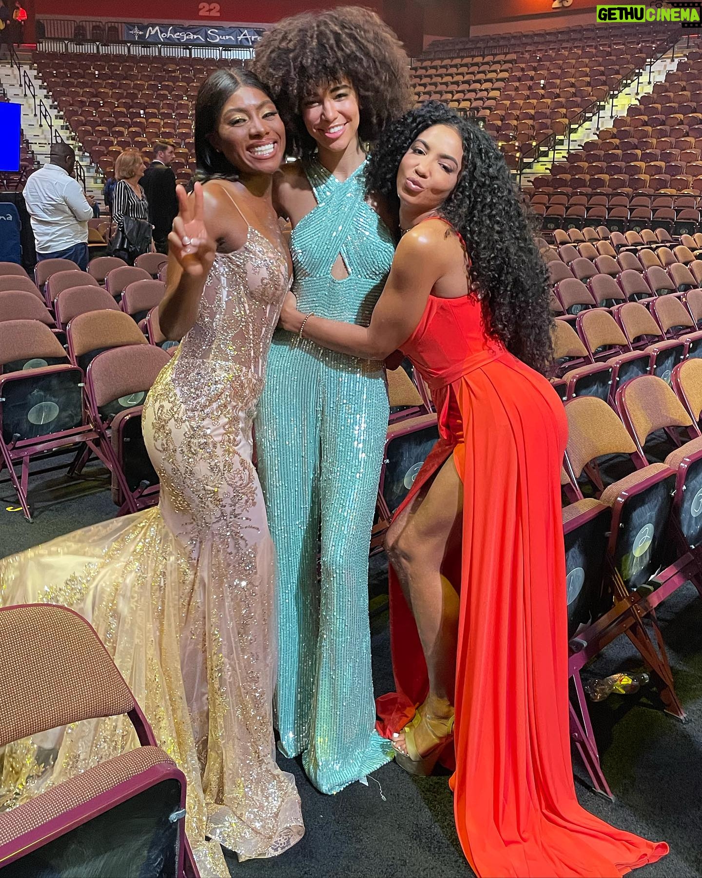 Cheslie Kryst - 37.6K Likes - Once a pageant sister, always a pageant sister. Had fun with my loves at the 100th Miss America Competition!! Congrats to the new @missamerica ❤️❤️❤️ .
.
.
#missamerica #pageantlife #sisterhood #bgm #blackgirlmagic #jovani