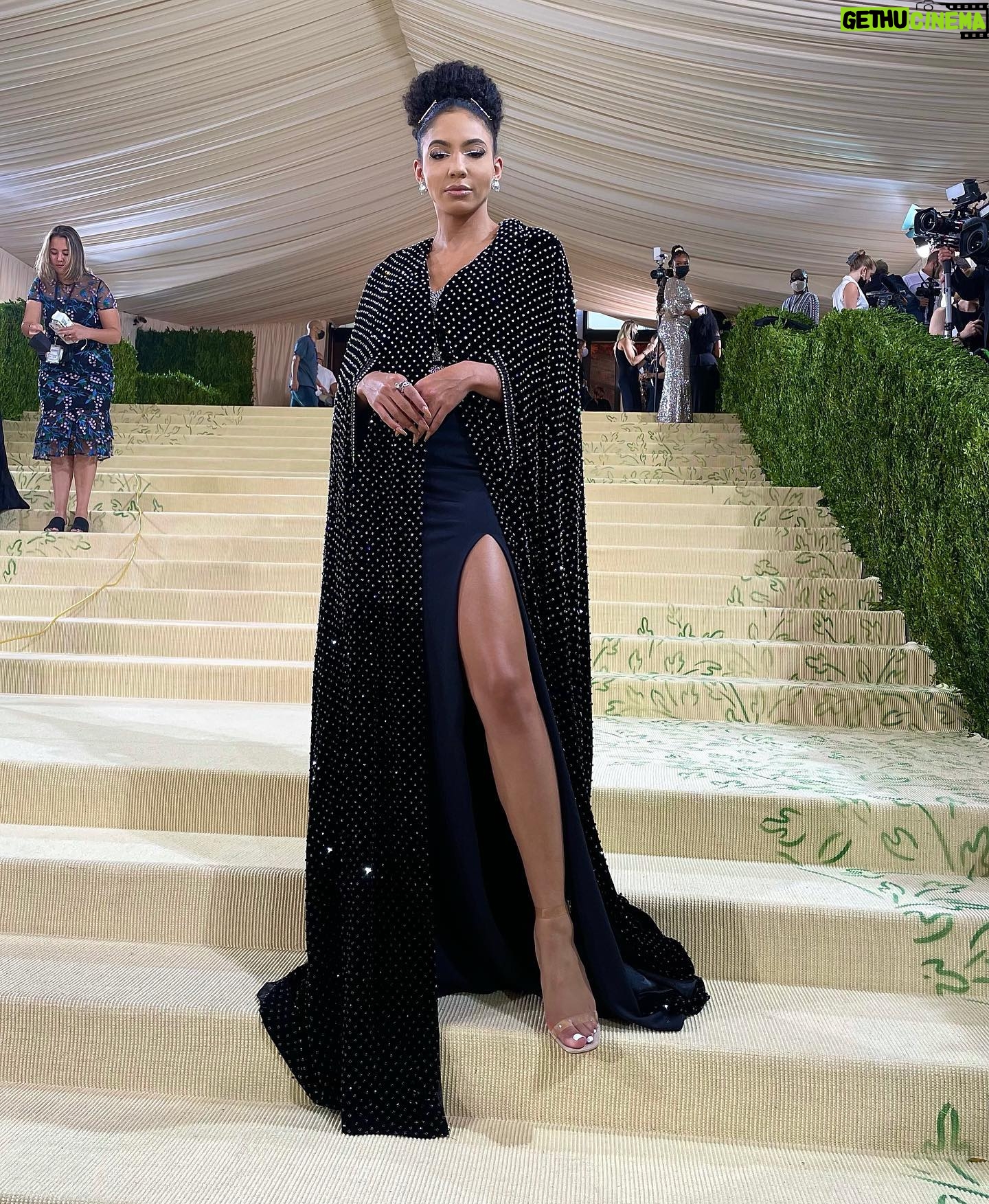 Cheslie Kryst - 12.8K Likes - All stars, no stripes for last night’s American-themed Met Gala 🇺🇸✨ .
Cape and two-piece: @jovanifashions @felicia.garaystanton
.
#metgala #metgala2021 #themet #metsteps #cape #eveningdress #jovani #jovanifashions