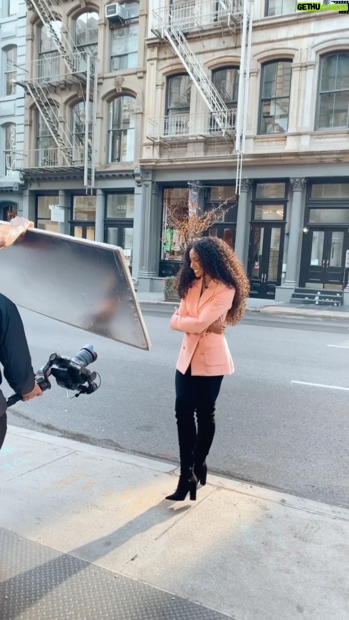 Cheslie Kryst - 104.3K Likes - Come behind the scenes at my latest @express shoot! Got to work with some dope people and wear some amazing clothes. Walking on cobblestone in heels without breaking an ankle is a lost art 😂😂 but those cute boots helped more than you know. Also, it’s #nationalmentoringmonth !! Have you donated to @bbbsamerica ?? Special s/o to @yukoonthego for this #bts footage lol.
.
.
.
#Express #bbbs #bbbsa #nyc #nycstreetstyle #streetstyle #soho