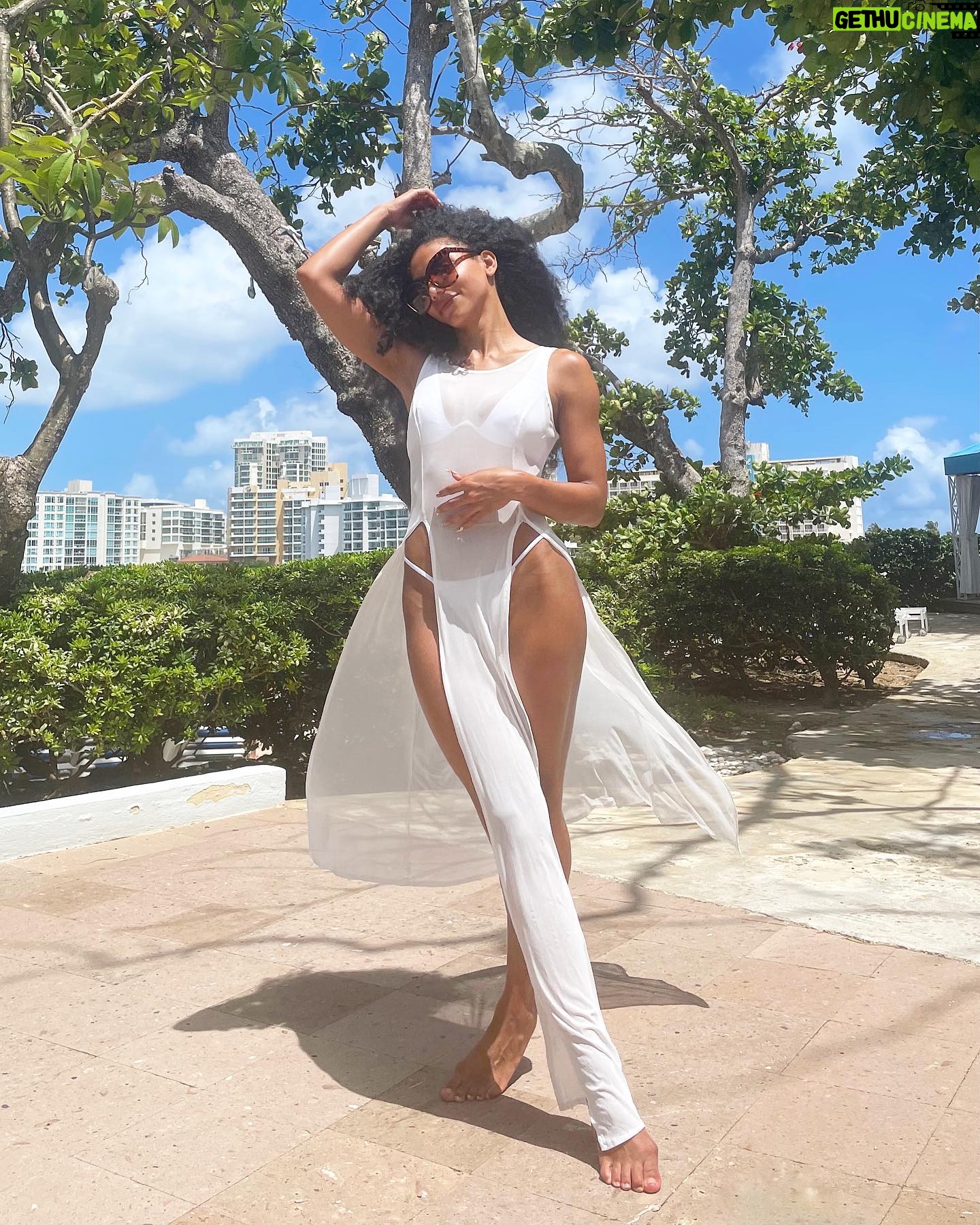 Cheslie Kryst Instagram - I said #HotGirlSummer and I meant it βπΎππ . . . . #summer2021 #puertorico #hotgirlsummer2021 #sanjuan #vacation2021 #beachy #beachvibes #beachoutfits #girlswhotravel
