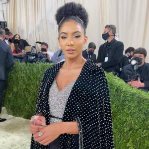 Cheslie Kryst Instagram - Are you all ready for the FLOOD of photos/video I have from the Met Gala last night? Lol got some pics of my full fit, makeup closeups, a couple @badgalriri photobomb moments (and video of what she told me about her outfit), and some other bts. Let me know whose outfits you loved most in the comments!!! Here we go…. .
Outfit: @jovanifashions 
.
.
#metgala #metgala2021 #redcarpet #nyc #bts #met #jovani #jovanifashions