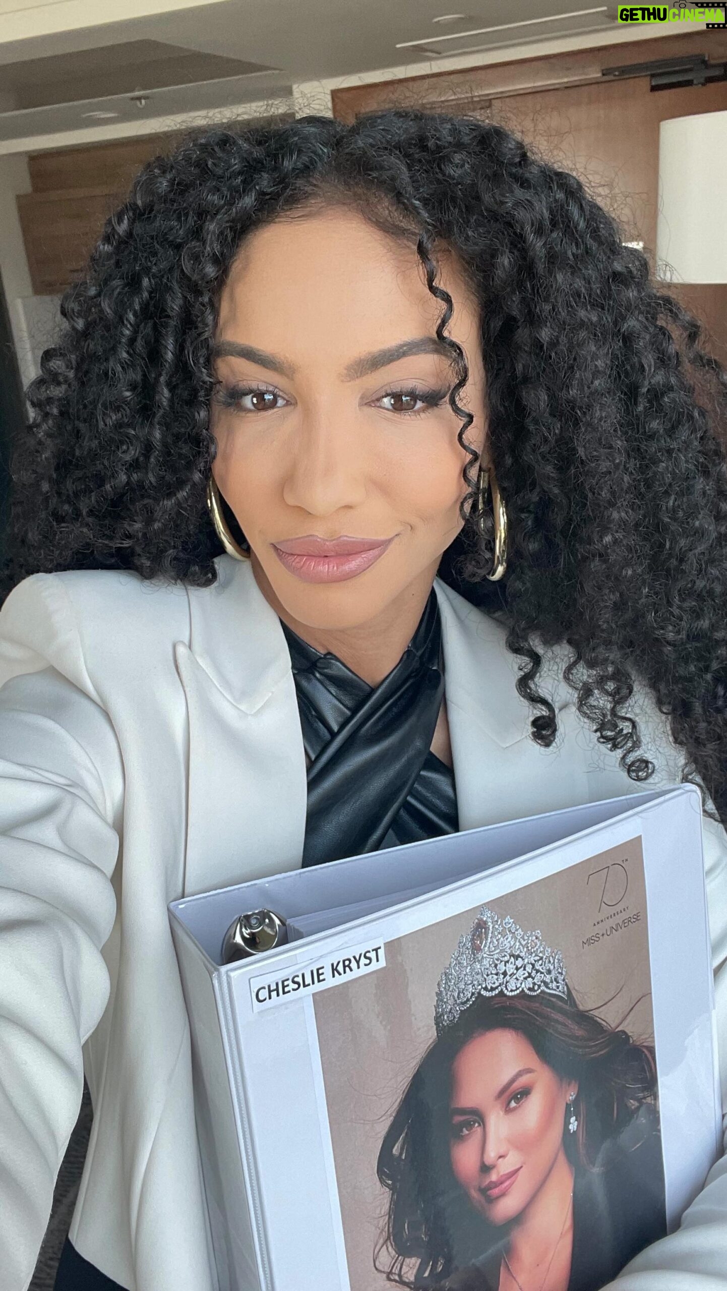 Cheslie Kryst - 15.6K Likes - The competition has begun! Who will she be??.
.
.
#missuniverse #missuniverse2021 #whowillwin #pageantsuperbowl #pageantqueen #missusa2019