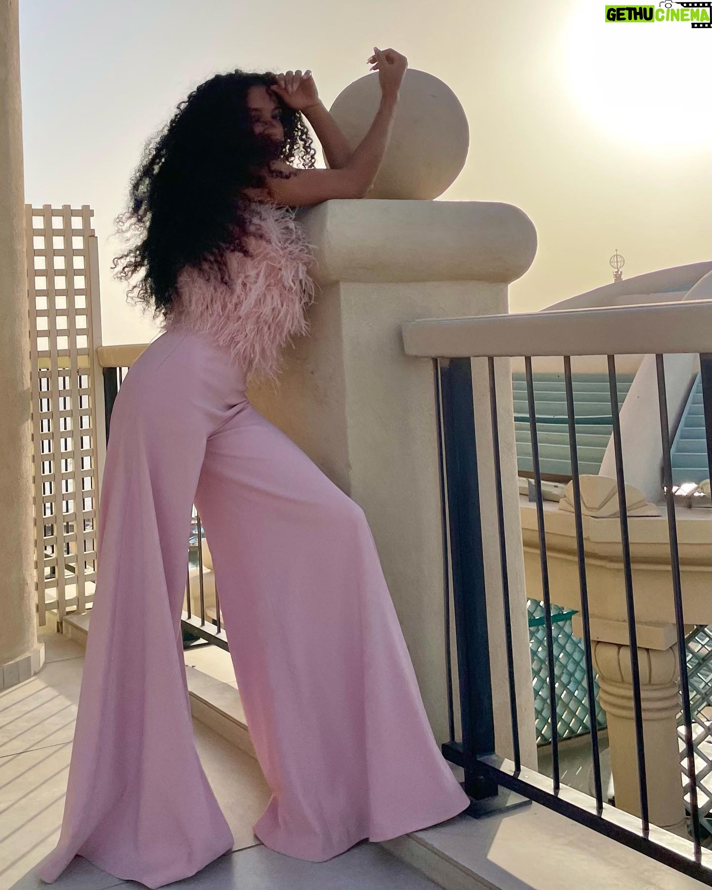 Cheslie Kryst - 13.7K Likes - It’s barely noon in NYC, but the sun has set in Israel (6:30pm here) and the secret’s out! I’m serving on the selection committee for the preliminary competition at Miss Universe this year!!! Time to get to work. I have a lot of bios to look over lol .
.
.
.
#missuniverse #missuniverse2021 #missusa2019 #jovani #jovanijumpsuit #pinkjumpsuit #featherjumpsuit