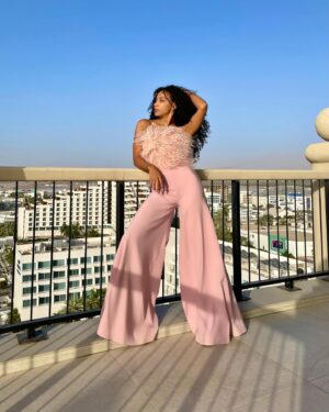 Cheslie Kryst Instagram - Who said you can’t look cute in quarantine? Landed safely yesterday and currently in isolation (took these on my balcony). Got a big week ahead of me 😉