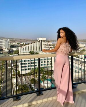 Cheslie Kryst Instagram - Who said you can’t look cute in quarantine? Landed safely yesterday and currently in isolation (took these on my balcony). Got a big week ahead of me 😉