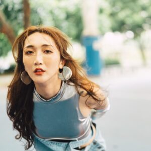 Chia-Chen Hsieh Instagram - -
📍《我無法告訴你未來是什麼，但我願意跟你一起去冒險。》

今天聽到很美的一句話☺️
————————————————————————

⚠️你們覺得在一段感情中，年齡差可以幾歲？

#imok #photo #photooftheday #photography #youtube #fyp #model #actor #actorslife #lucky 

📷 @taotzuchang