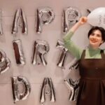Chiaki Horan Instagram – _
35回目の9月28日を迎えて、たくさんの方々がお祝いしてくださいました🎂🩶

歳を重ねるごとに幸せな人生をもらったなと実感します。こんな幸せで大丈夫だろうかと思うくらい幸せです。大丈夫なんですけど。笑

どの現場も、どの出会いも、私にとって大切な宝物です。

既にたくさんワガママ言っている気がしますが、ある人が「ワガママに自由に好きなことだけして生きて良い」と言ってくれたので、残りの30代、その通りに生きていこうと思います🎶💃🕺🎶

そして、いつも支えてくださる皆さん。お祝いコメント全部読みました☺️ありがとうございます🙏💖

そしてこれからもどうぞよろしくお願い致します㊗️🙏
