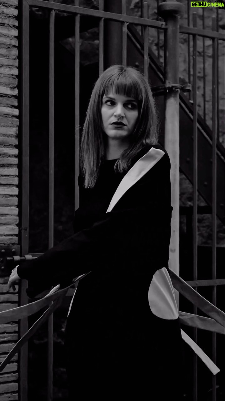 Chiara Galiazzo Instagram - Toccata e fuga con la fantastica @chiara_galiazzo ⭐️ natural light @ 11:00 AM Leica SL LEICA SL 50mm f1.4 Rome 2023 Photographer: @nicoladortaofficial • • • #singer #cantanti #cantantiitaliane #portraitphotography #portraitoftheday #chiaragaliazzo #photography #roma #fotografiadirotratto #ritratto #monochromatic #blackandwhite #nicoladortaofficial #roma #fotografiroma #mipiacerebberitrarti #newyorkcity #newyork #leica #leicacamera #leicasl #model #photomodel #ritratto #vídeo #filmmaker #filmmaking #filmmakersworld #filmmakerslife #filmmakers #videoediting #videoedits