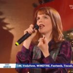 Chiara Galiazzo Instagram - L’esibizione di Chiara Galiazzo oggi a Telethon su Rai 1 ✨
