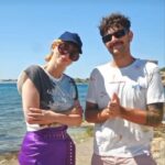 Chiara Galiazzo Instagram - Ci vediamo tra poco per il gran finale di Porto Rubino! Dall’ex Tonnara di Torre Ovo ci godremo il tramonto in compagnia del mare e soprattutto della musica. Sul palco questa sera ci sarò anche io e naturalmente anche il capitano @renzorubinoofficial ⚓️ #PortoRubino2023 @renzorubinoofficial @sanmarzanowines @worldrise_onlus @sea_shepherd_italia @berwich_pants @regionepuglia @pugliasounds @teatropubblicopugliese @promozionepuglia @weareinpuglia @viaggiareinpuglia.it #WeAreInPuglia #TeatroPubblicoPugliese