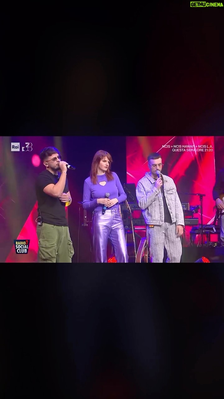 Chiara Galiazzo Instagram - “Istanti” dal vivo questa mattina a Radio 2 social Club 💙