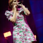 Chiara Galiazzo Instagram – L’ altra sera io e @animalestanco siamo riusciti a cantare insieme finalmente ⭐️✨
Nell’ ultima foto é visibile la Magia creata sul palco 😂✨
.
.
.
📸 @andreaguliphoto