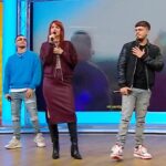 Chiara Galiazzo Instagram - A #lavoltabuona @chiara_galiazzo e @idesideriofficial cantano #istanti 🎤