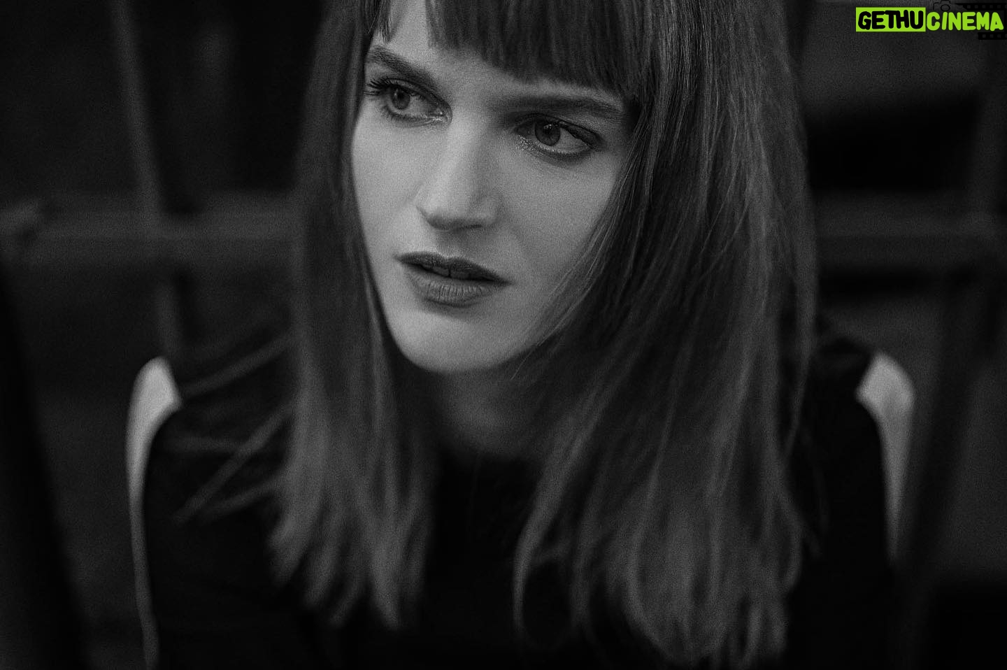 Chiara Galiazzo Instagram - Per la serie: “mi piacerebbe ritrarti” ⭐️ @chiara_galiazzo natural light @ 11:00 AM Leica SL LEICA SL 50mm f1.4 Rome 2023 short video by @lindaprimo_filmmaker https://www.instagram.com/reel/Cxvce3VowDK/?igshid=MzRlODBiNWFlZA== • • • #🔴📷 #certifiedbyleica #leica_camera_italia #leicaclub #leicaSl #leicaimages #leica #leicacamera #leicaphoto #singer #cantanti #cantantiitaliane #portraitphotography #portraitoftheday #chiaragaliazzo #photography #roma #fotografiadirotratto #ritratto #monochromatic #blackandwhite #nicoladortaofficial #roma #fotografiroma #mipiacerebberitrarti