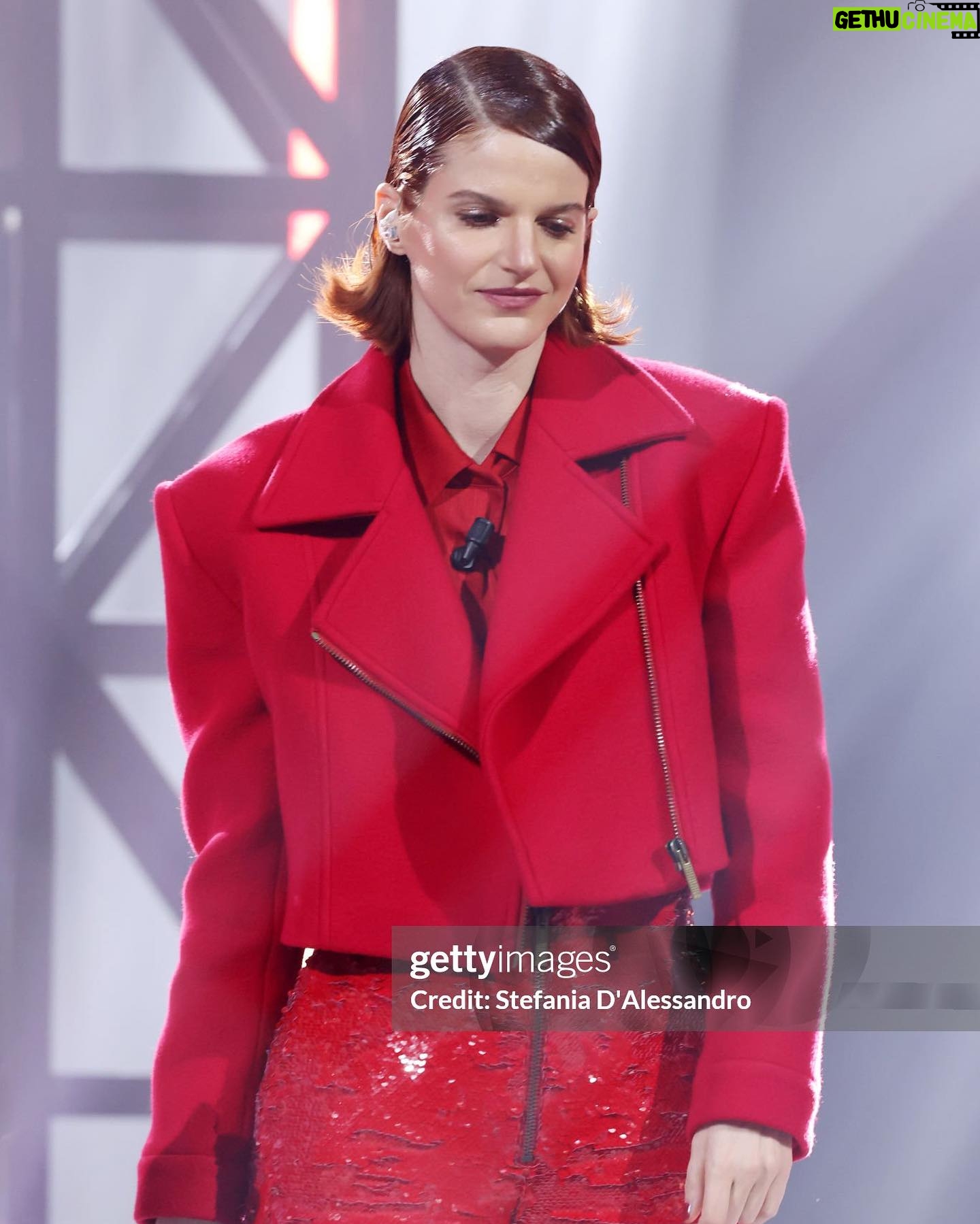 Chiara Galiazzo Instagram - Istanti a #staseracecattelan ✨ . . . Total look : @gennyofficial Grazie a @mmconsulting