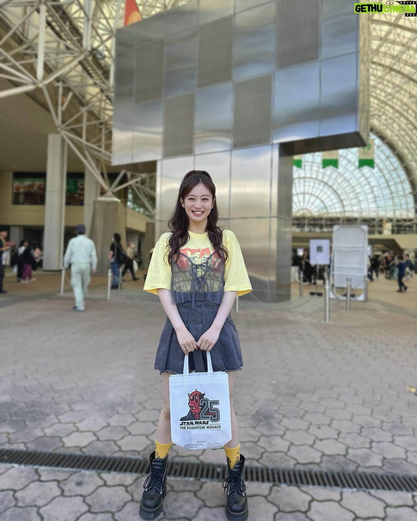 Chihiro Kawakami - 3.7K Likes - 🌟
明日5月4日は
「スター・ウォーズの日」
STAR WARS Tシャツが可愛くてお気に入りです🪐
" May the Forth be with you. "
#スターウォーズの日 #大阪コミコン2024
#大阪コミコンでは #5月4日に合わせて
#54種類のスターウォーズTシャツが販売中です
#圧巻 でした #ご来場の際はぜひ確認してください 🌟