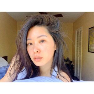 Chikako Fukuyama Instagram - おはよう。Had an amazing walk to the kitchen and then back to my bed.
#saturday #sameosameo #messayhairdontcare
