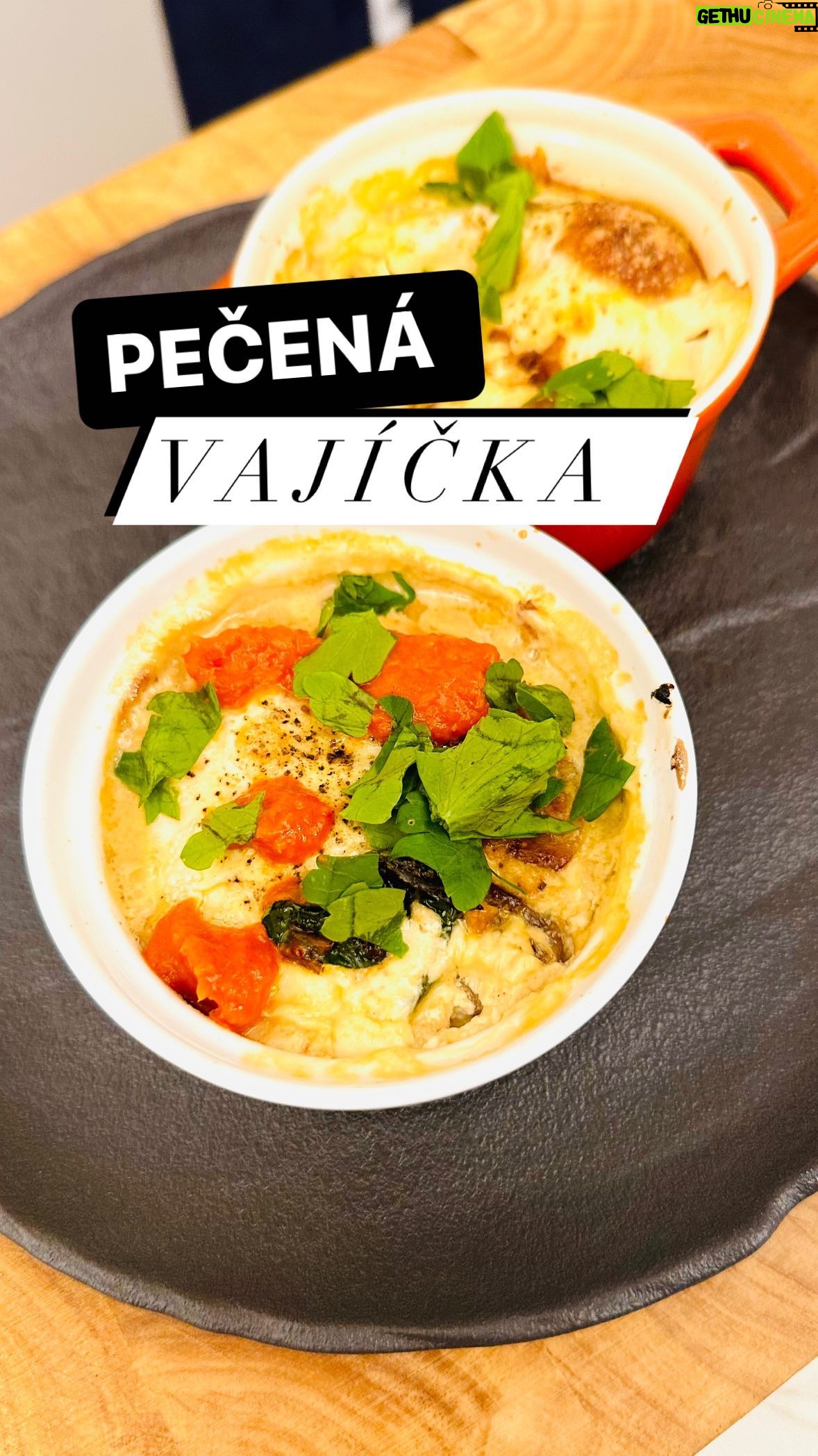 Chila Ta Thuy Instagram - Snídaně, která může být přesně tak jednoduchá nebo komplikovaná jako vaše osobnost. 🌝🌝🌝 #spetkachili #pecenavajicka #snidaneproliny