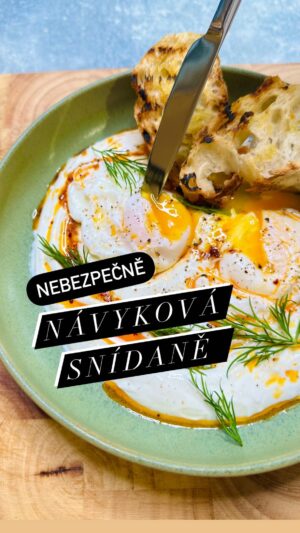 Chila Ta Thuy Instagram - ⁣Jedna z mých nejoblíbenějších snídaňových jídel - turecká vejce se slaným jogurtem. 😎 Ideální pro dny, kdy máte víc času a chcete se rozmazlit a zároveň se na Instáči pochlubit, že si i doma můžete za pár kaček udělat drahou hispteřinu. Do komentářů označte nenápadně někoho, kdo vám to třeba udělá. 🌝 #spetkachili #tureckavejce ⠀
⠀
‼️P.S. Omlouvám se dodatečně za chybku výr s tvrdým "y." Chtěla jsem napsat, ze to pokazil střihač, ale pak jsem si uvědomila, že to všechno dĕlám já. 🥲 Takže mi nezbýva nic jineho, než to shodit na to, že jsem v Čechách teprve 28 let a občas mi ta čestina dělá problémy. 🌝 Pokud jste si toho ale ani nevšimli, pak tohle ignorujte a buďte šťastni dále. 😘