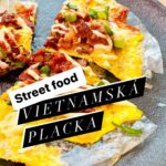 Chila Ta Thuy Instagram - Vietnamský street food přímo u vás doma! 😎 Ve Vietnamu tuhle placku dostanete na ulici přímo z grillu. Většinou se na ní dávají sušené krevety nebo sušené kuřecí maso ruốc nebo vypečený bůček. Tady si na ni můžete dát ale cokoliv. Zapojte fantazii a vymýšlejte různé kombinace a hlavně mi to nezapomeňte poslat. 🌝 Do komentářů mi napište, co si myslíte, ze by mohla být zajímavá kombinace, aby vznikl originální česko-vietnamský mišmaš. 🙃#streetfood #spetkachili #vietnamskapizza #vietnamstreetfood