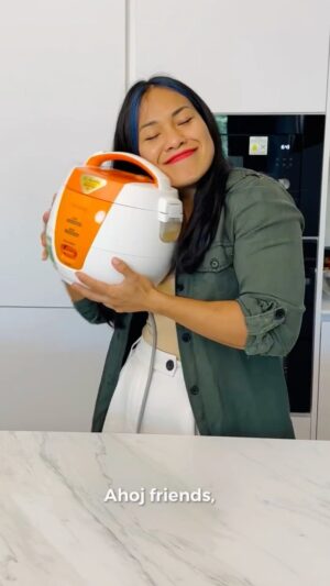Chila Ta Thuy Instagram - Recept na přání zde! A nezapomeňte, pokud se vám to nepodaří, vždycky to můžete svést na svůj rýžovar. 🌝🌝🌝 #spetkachili #norice #nolife #ryzovar Jinak kdybyste chtěli tip na rýžovar, nejlepší značka na světě je Cuckoo, uvaří mi to rýži za 8 minut a vždycky je jak obláček.