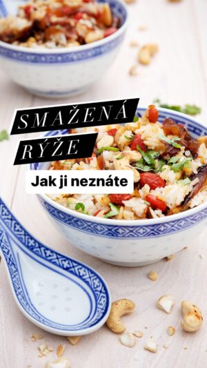 Chila Ta Thuy Instagram - Ve spolupráci s @pan_hrasek vám dnes přináším jídlo svého dětství. 👧🏻 Pokrm, který může být tak luxusní nebo skromný jak si ho jen uděláte. Smažená rýže od paní Ta s mými vychytávkami. Taková, kterou v restauracích nedostanete. 😌
⠀
Neexistují žádná pravidla na to, co do smažené rýže smí a nesmí. Základem je ale mít správnou rýži a správně ji upravit, abyste neměli slanou rýžovou kaši. To znamená nepoužívat rýži ze sáčku, ledaže si chcete připomenout svoje dětství ze školní jídelny, vy masochisti! Skvělý je jasmínová nebo sushi. Už teď ale vidím vaše dotazy na basmati, takže yes, basmati můžete taky, ale paní Ta by to nejedla. 🙃
⠀
Děkuji Panu Hráškovi za sponzoring této vzpomínky na moje dětství. Kéž bychom je měli za sponzory, když jsme přijeli do Evropy. To bychom smaženou rýži s jejich alternativami z hráškové bílkoviny dělali pořád. Možná bych teď měřila 175 cm a měla svalnatější předloktí. Nevím. 🌝
⠀
Nicméně jsem ráda, že je znám teď a že je konečně můžu doporučit těm z vás, kteří mi fňukají v inboxu, že mají problém se sójou. Vyzkoušela jsem všechny jejich produkty, ale můj top jsou rostlinný plátek, burger a veganská verze čedaru, který když roztavím, tak opravdu nepoznám rozdíl. 😎 Tak vyzkoušejte a pak mi dejte vědět! #spetkachili #smazenaryze #panhrasek #panita #placenaspoluprace