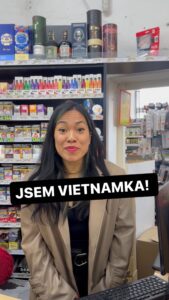 Chila Ta Thuy Instagram - Edice “Jsem Vietnamka” s příchutí Bobika a stereotypů. Do komentářů klidně napište co slýchaváte o naší komunitě, a my vám to buď potvrdíme, nebo to budeme ignorovat. 😀 #spetkachili #jsemvietnamka