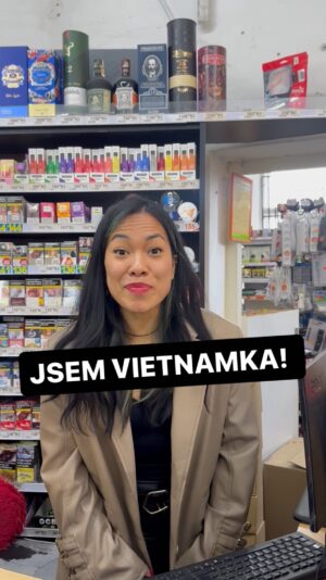 Chila Ta Thuy Instagram - Edice “Jsem Vietnamka” s příchutí Bobika a stereotypů. Do komentářů klidně napište co slýchaváte o naší komunitě, a my vám to buď potvrdíme, nebo to budeme ignorovat. 😀 #spetkachili #jsemvietnamka