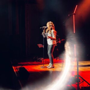 Chimène Badi Instagram - MERCI BARLIN !! C’était juste parfait !! Love ❤️ photo : @frederic_carmeille