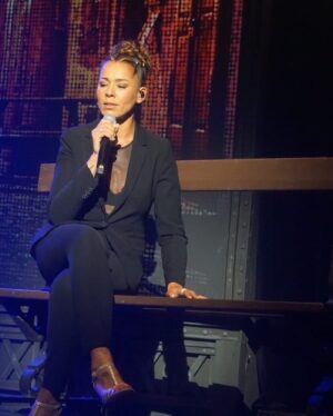 Chimène Badi Instagram - Le Plessis-Robinson c’était merveilleux ! Merci pour tout♥️. @vanessg85 : 📸
