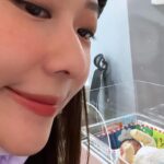 Chin-Lan Chang Instagram - #recent #生活碎片 通常 你要先覺得你可以 你才會真的可以 這句話的意思是 如果一個人要從80公斤減肥到60公斤 他要先相信自己可以 他才會去想要怎麼從80公斤到60公斤 然後才可能達到想要的 沒經驗 要先相信自己可以 就會找到可以的方法 想要賺錢 要先相信自己可以賺到錢 才會去想賺錢的方法 也才會賺到錢 「你是藝人，你怎麼知道要怎麼當老闆？」 「我其實不知道，但我相信，而且我會找到方法。」 放棄跟找理由最容易了 說穿了就是沒有真的很想要 花時間在抱怨的人 到哪裡都會抱怨的 抱怨的時間 都是那些成功的人拿來精進跟檢討自己的時間 時間是一樣的 也是公平的 你用在哪 就會呈現在哪 #你有多相信 #你有多想要就會多努力