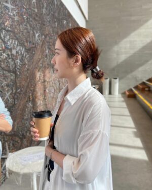 Chin-Lan Chang Instagram - -
開會的me🦭