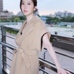 Chin-Lan Chang Instagram - - 第一次的現場企業演講，蠻刺激也很開心😙 不做演藝工作的時候，能進公司跟大家一起上班我就會一起上班💼也累積了一些營運概念🤙🏻 用建立品牌、藝術大學產品開發及出道12年的經驗，把「經營自己」結合「社群」跟「產品行銷」一起整合後分享給大家💕 謝謝Rene Furterer萊法耶HEAD SPA神育髮家族的邀請✨ 這是在我創業後很難得也很特別的經驗🙏🏻 🥸：@renefurterertaiwan 🧥：@uuin_official