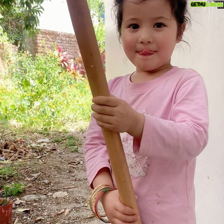Chitrashi Rawat - 3.5K Likes - Sunday Dump 🌸 from #apriltravel … last two videos are just bua duty on point 😜
#chitstravels #pahadan #pahad #uttrakhand_dairies #goadiary #albi #buaniecelove❤️❤️