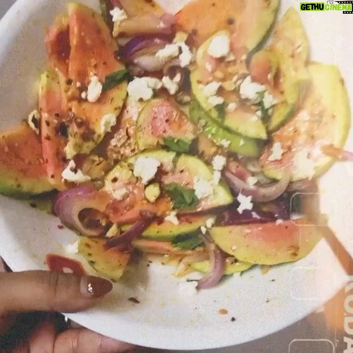 Chitrashi Rawat Instagram - Sunday Dump π» 1. Gurudutt Saab and us from the latest photoshoot. 2. Anniversary gift by mum n dad π 3.Healthy homemade Guava carpaccio Salad with feta. 4.From the last vacay, the view is still etched in my β₯οΈ 5.Workout with a sista is always fun. 6. Latest edition of fresh homemade pickle and fabulous detox water( ask for a recipe if you want) 7. Coz the mood should always be cafentastic βοΈ 8. Got this basil from the mountains now itβs growing in its full glory. πΏ 9. From the same basil made pesto pasta π 10. Now I know how to tune a guitar πΈπ€