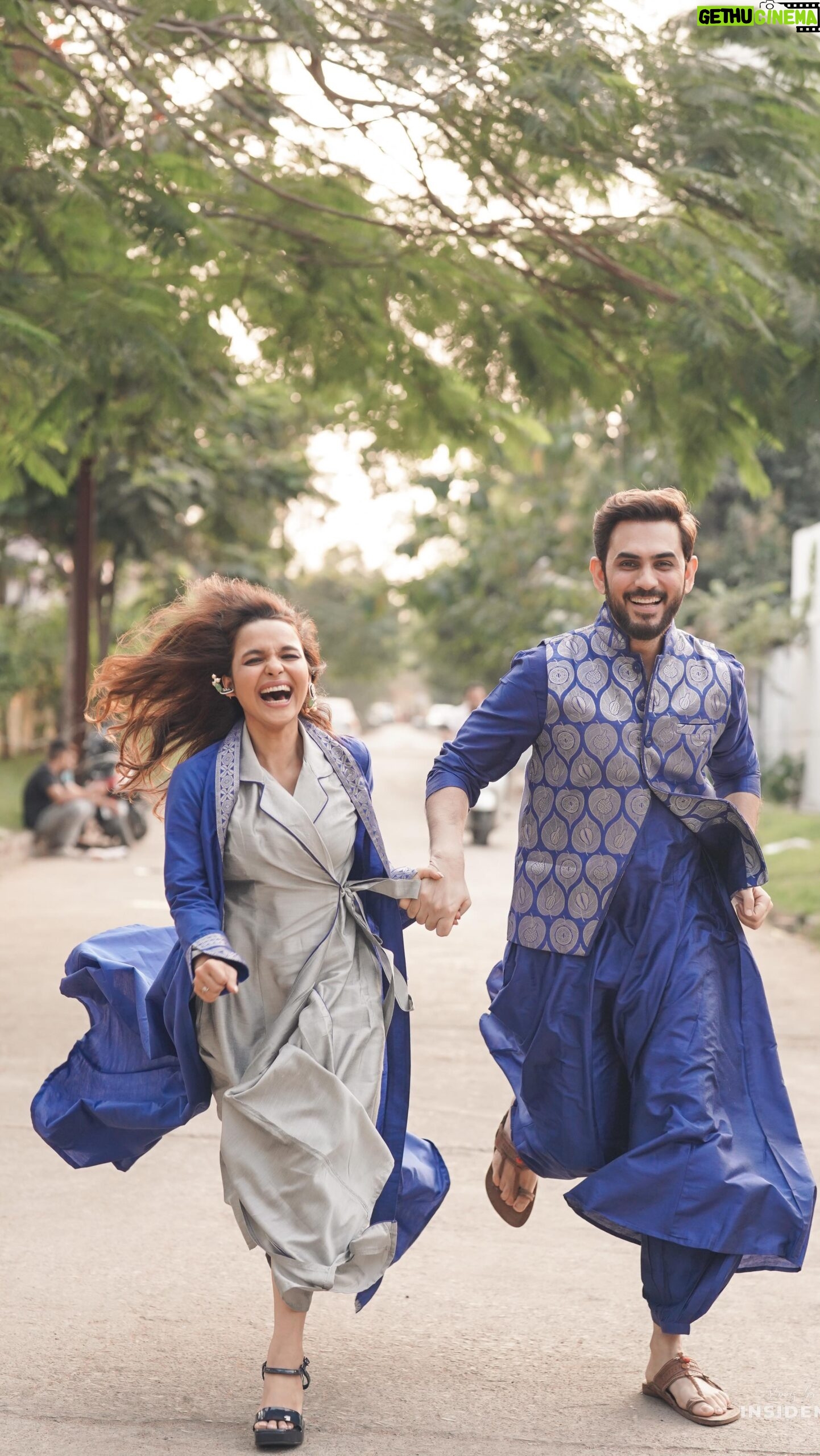 Chitrashi Rawat - 3.3K Likes - Last year this time beautiful storm was cooking 😜
Wanna see more unseen videos from my Shaadi? #druchi #shaadisaaga #chittybytes