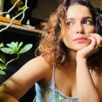 Chitrashi Rawat Instagram – Is it the every salon story? Extra services alert 🚨  #chittybytes #relatablecontent